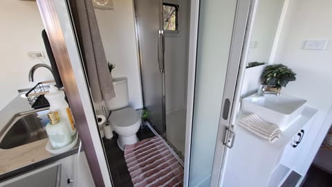 Pod Tiny Home Casa in Broke