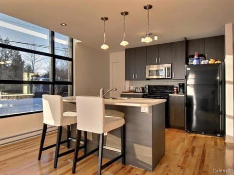 Magnifique Condo,AIR Ouvertes Apartamento in Châteauguay