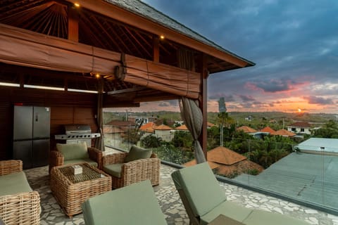 Patio, Natural landscape, View (from property/room), Balcony/Terrace, Balcony/Terrace, Seating area, Sunset