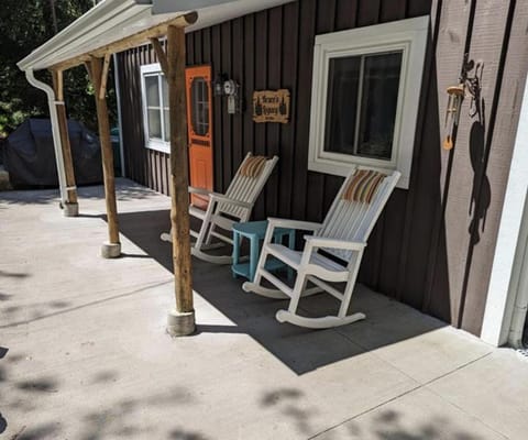 New Lakeside Bliss - Pet Friendly! House in South Bruce Peninsula