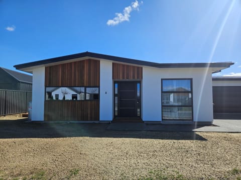 Serenity Hideaway, House A Apartment in Twizel