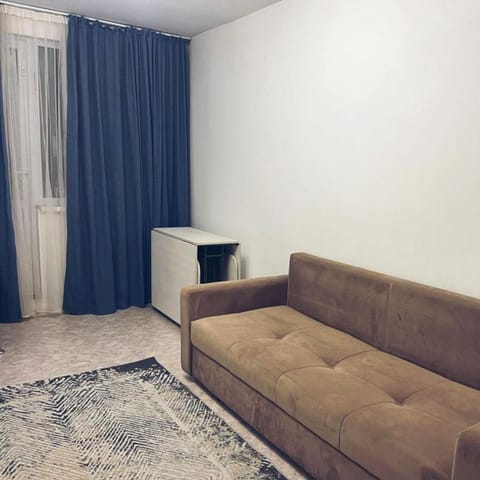 Комфортная квартира у Кульджинского тракта Apartment in Almaty