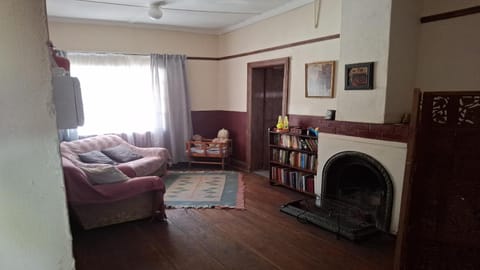 Library, Living room, Seating area