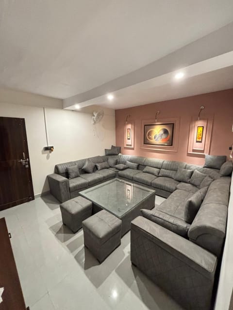 spacious house House in Noida