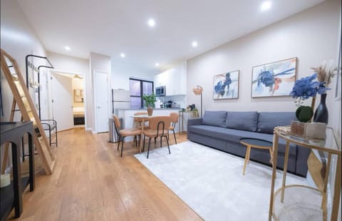 Living room, Decorative detail, Dining area