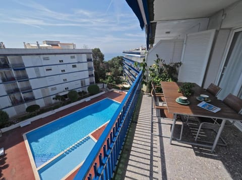 BCN Duplex Penthouse & Pool Apartment in Maresme