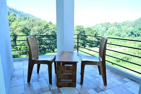 coorg misty mountains guest house Bed and Breakfast in Madikeri