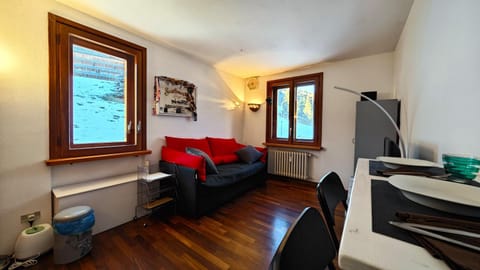 Hostdomus - La Casa del Maestro Apartment in Sestriere