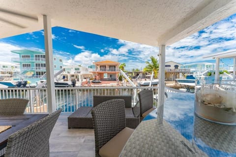 View (from property/room), Balcony/Terrace, Seating area