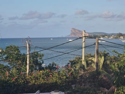 Day, Natural landscape, Mountain view, Sea view