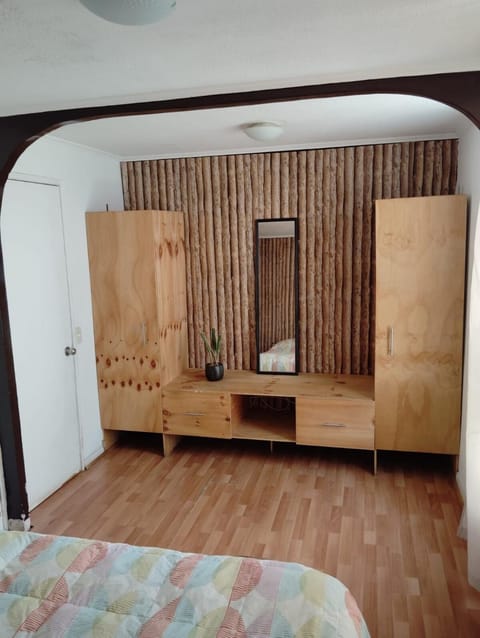 Photo of the whole room, Bedroom