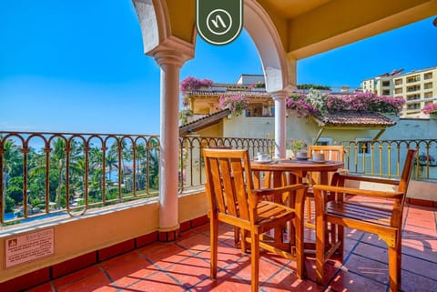 Beachfront 2 BR Condo - Beach - Pools - Tennis Apartment in Puerto Vallarta