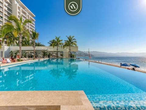 Luxury 4 BR Condo Right Next to the Beach - Pools Apartment in Puerto Vallarta