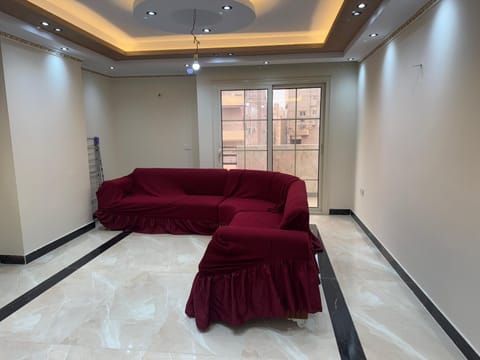 Cozy three bedrooms apartment Apartment in New Cairo City