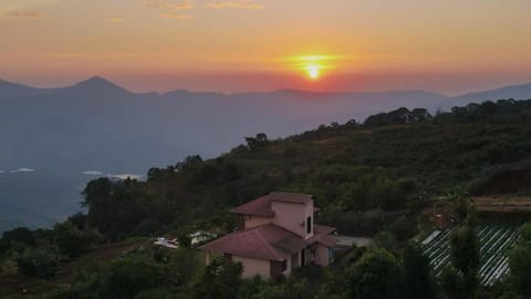 Nearby landmark, Day, Natural landscape, Mountain view, Sunset