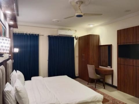 Comfort lodge residency Bed and Breakfast in Islamabad