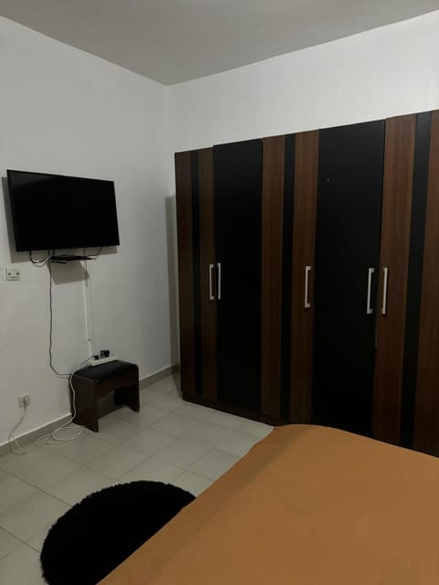 TV and multimedia, Photo of the whole room, Bedroom, wardrobe