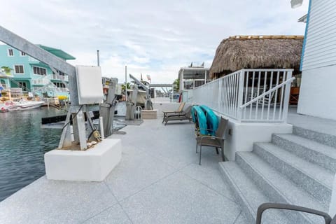 Patio, Day, Natural landscape, Seating area, Lake view