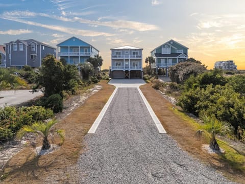 King's Kraken House in Oak Island