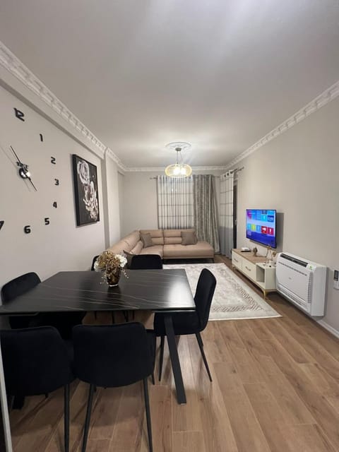 Univers City House Apartment in Tirana