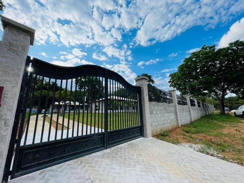 Chácara Papuan - Lugar de PAZ House in State of Goiás