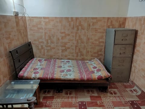 Stargate guest house ONLY FOR MALE Bed and Breakfast in Karachi