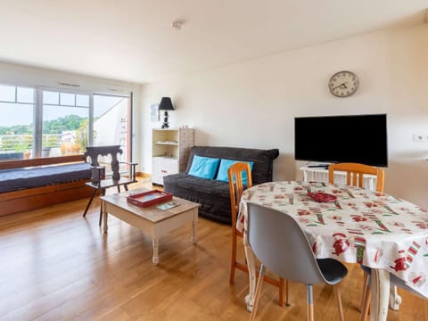 Appartement Hendaye, 2 pièces, 4 personnes - FR-1-2-302 Condo in Hendaye