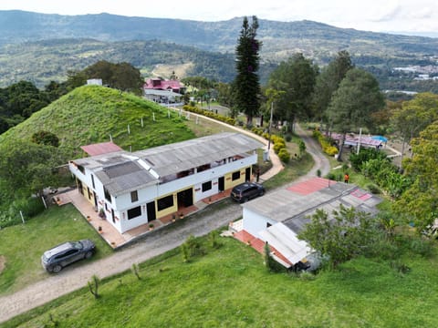 Cabaña Campestre San Nicolas House in Santander, Colombia