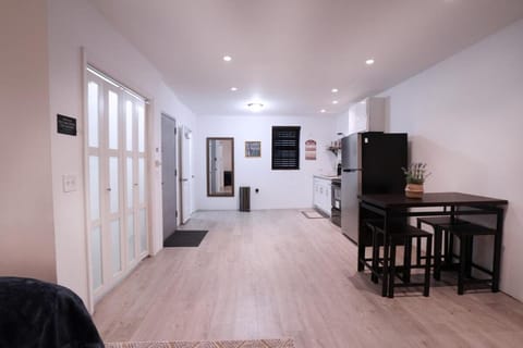 Bocca Studio Apartment in Sunnyside