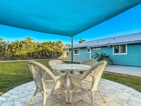 Bring Your Boat! Updated Home Close to 3 Beaches House in Iona