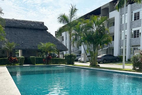 Balcony/Terrace, Pool view, Swimming pool