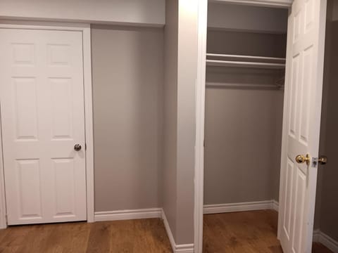 Pet Friendly Cheap Kitchener-WLU Airport Stay Best Location Vacation rental in Kitchener