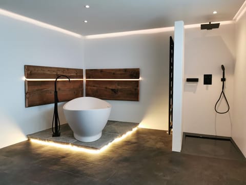 Bathroom, Bath