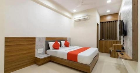 hotel bhavya Hotel in Ahmedabad