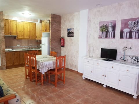 Property building, Kitchen or kitchenette, Living room