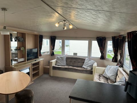 3 bedroom pet free static caravan in Prestatyn Chalé in Rhyl