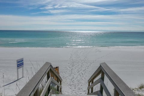 Lakefront 101 House in Miramar Beach