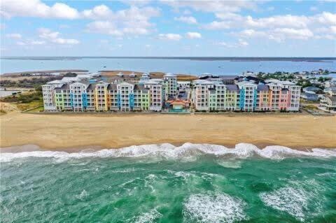 Sojourn's Sanctuary Condo Vitamin Sea Sleeps 6 House in Sandbridge