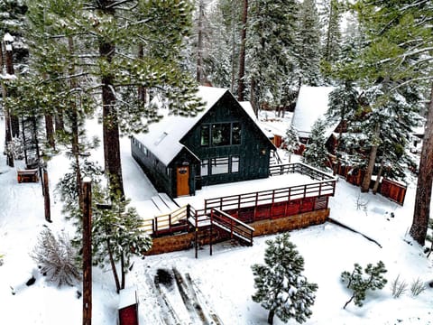 Tahoe City Vacation Rental with Fireplace and Deck Haus in Tahoe City