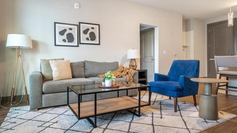 Landing at Vintage Horizon West - 2 Bedrooms in Horizon West Apartment in Four Corners