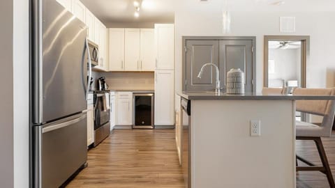 Landing at Vintage Horizon West - 2 Bedrooms in Horizon West Apartment in Four Corners