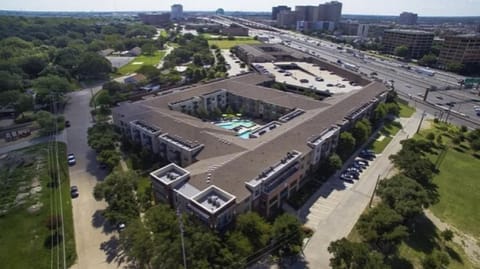 Landing at City North - Studio in Valley Ranch Apartment in Dallas