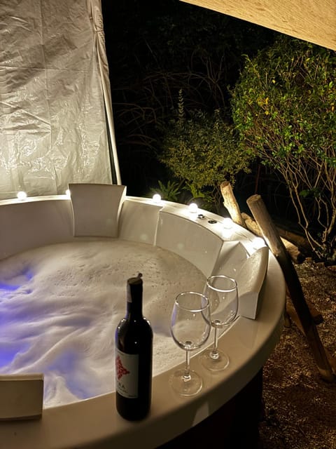 Night, Hot Tub, Hot Tub, Alcoholic drinks