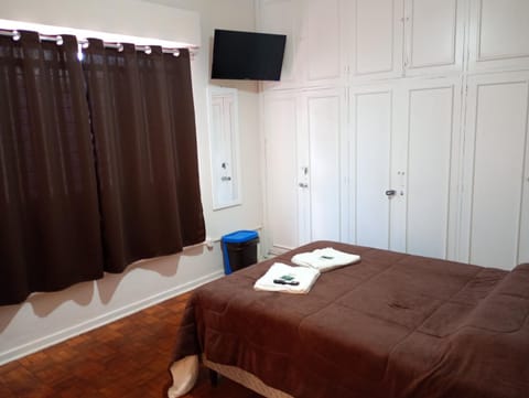 Quarto Suite Central Londrina TV Ar e Wifi Vacation rental in Londrina