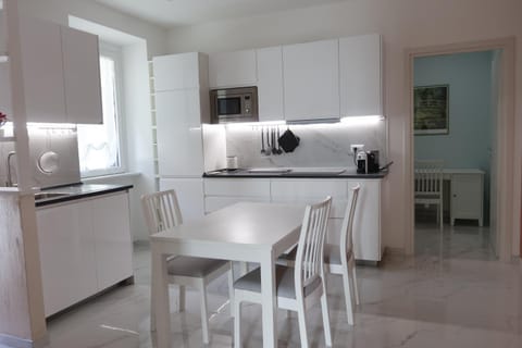 Grand Tour Apartment in Grottaferrata