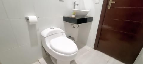 Toilet, Bathroom