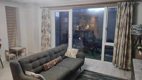 Luxurious apartment, right at Luas,Tram stop Apartment in Dublin