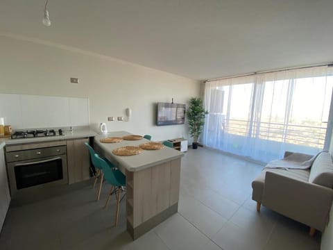 Kitchen or kitchenette, Seating area