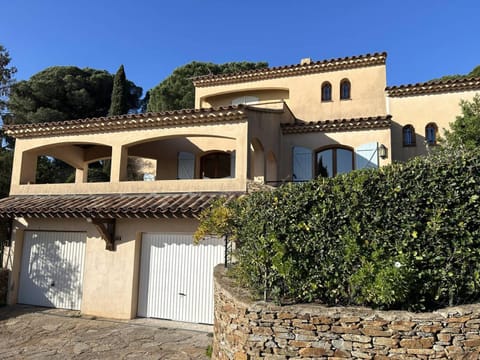 Maison calme 4 pièces, 3 chambres, vue mer, Bormes-les-Mimosas - FR-1-251-849 House in Bormes-les-Mimosas