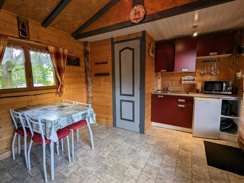 Cabane perchée avec terrasse, sauna et BBQ à Ferdrupt - FR-1-589-770 Chalet in Vosges